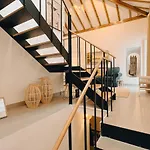 My Fair Lisbon - Unique Rustic Apartment Near Principe Real